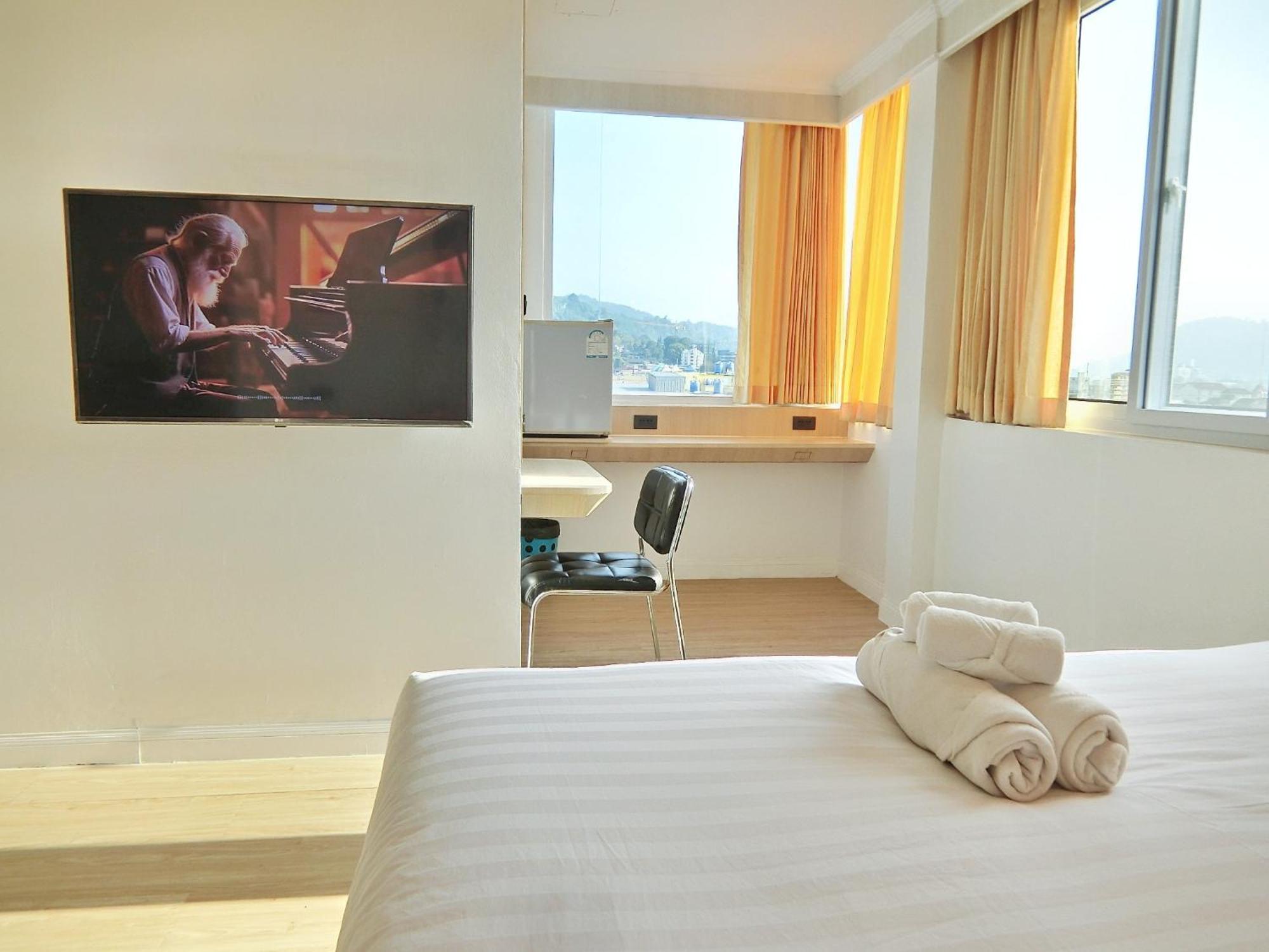 Sira Boutique Residence - Newly Renovated Patong Buitenkant foto
