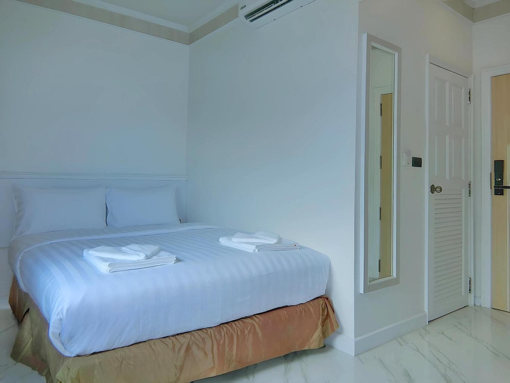 Sira Boutique Residence - Newly Renovated Patong Buitenkant foto