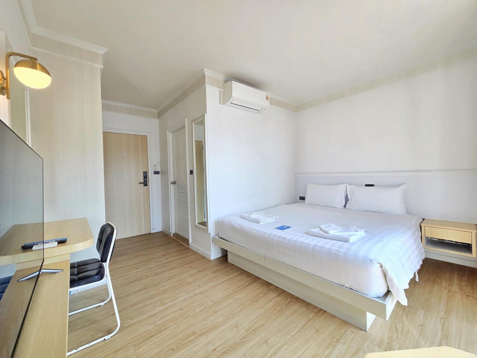 Sira Boutique Residence - Newly Renovated Patong Buitenkant foto