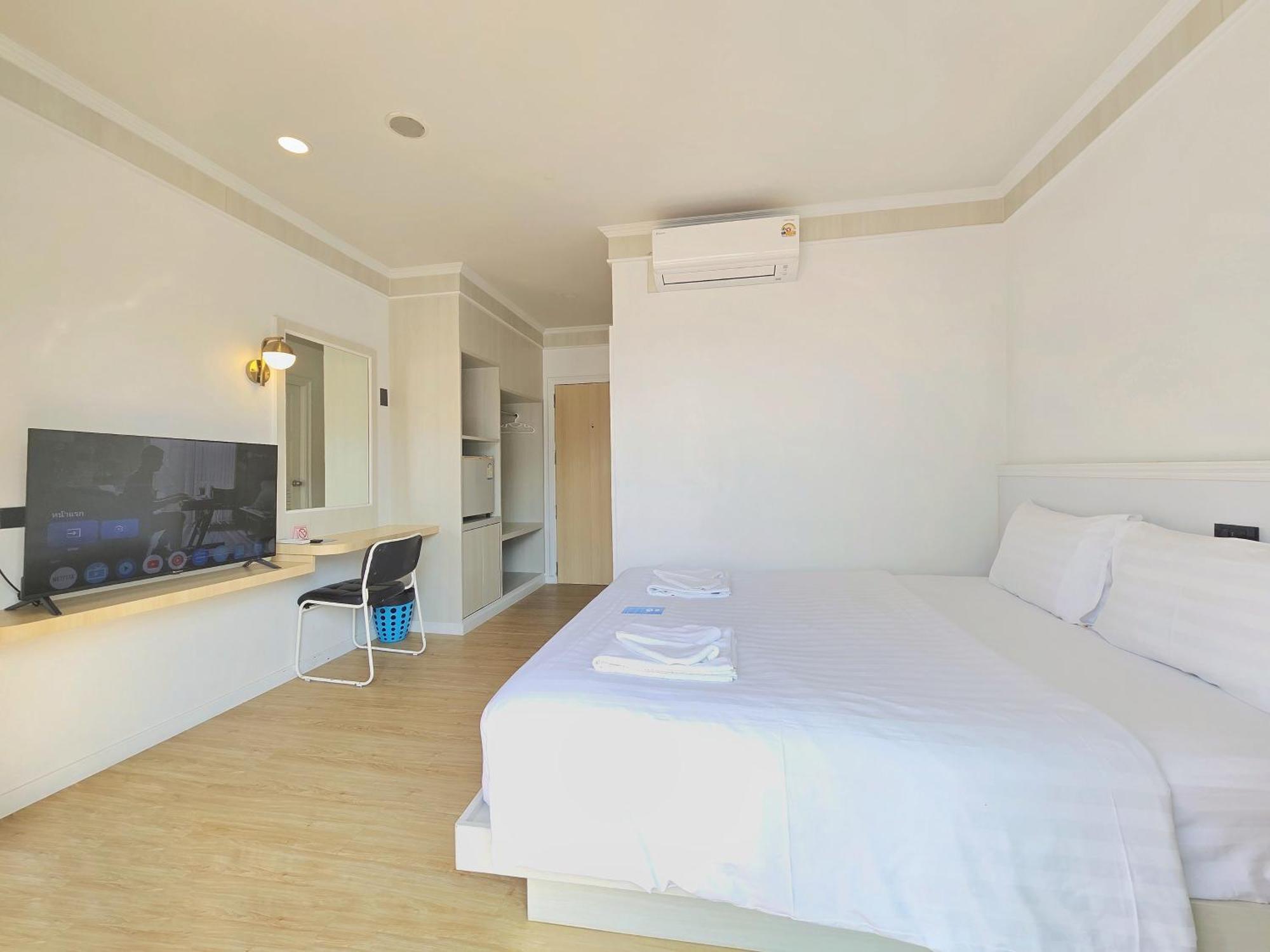 Sira Boutique Residence - Newly Renovated Patong Buitenkant foto
